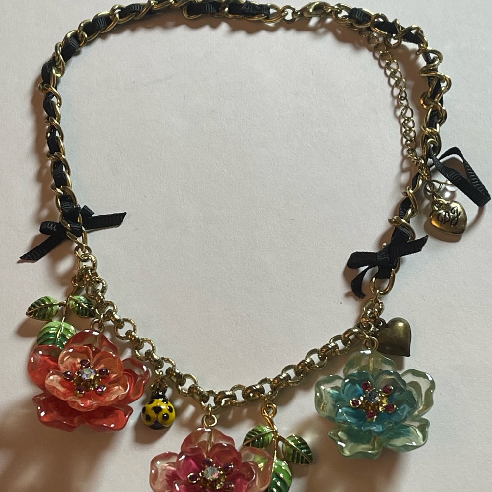 BETSEY JOHNSON ENAMEL FAIRYTALE AND FANTASY FLOWER LADBUG NECKLACE